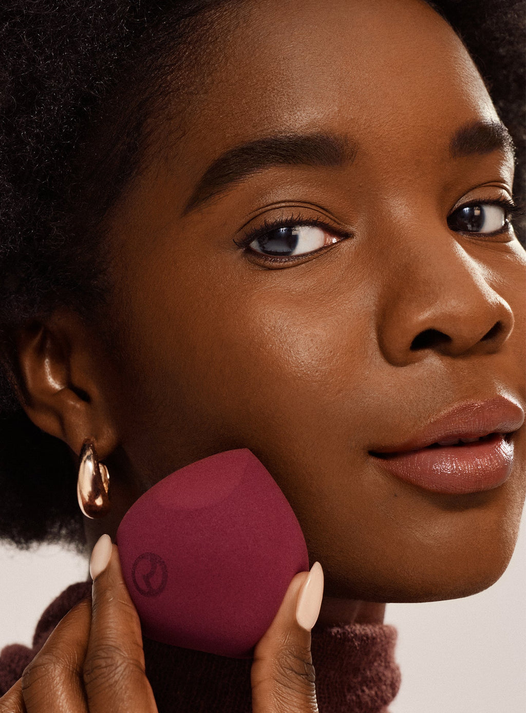 Soft Touch Makeup Blending Sponge by Rare Beauty