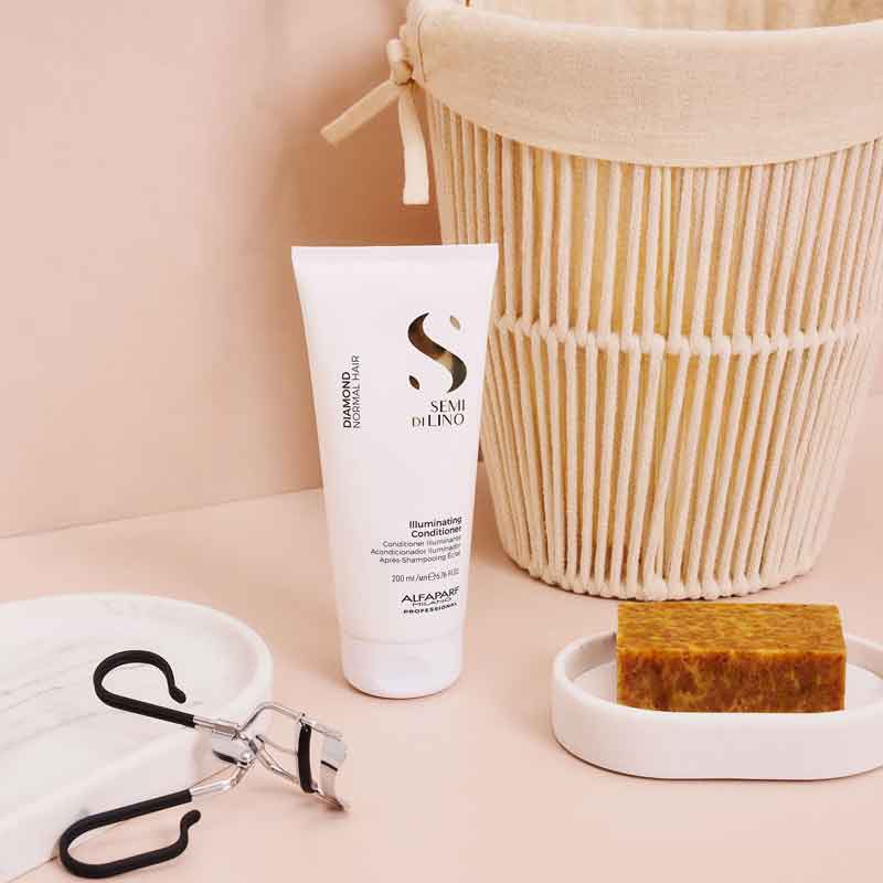 Semi Di Lino Diamond Illuminating Conditioner by Alfaparf