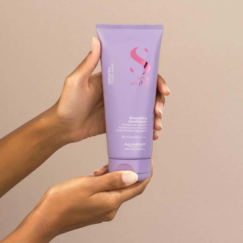 Semi Di Lino Smooth Smoothing Conditioner For Frizzy Hair by Alfaparf
