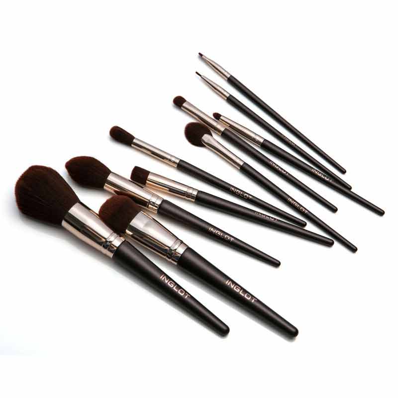 Brush Set In Chocolate Case