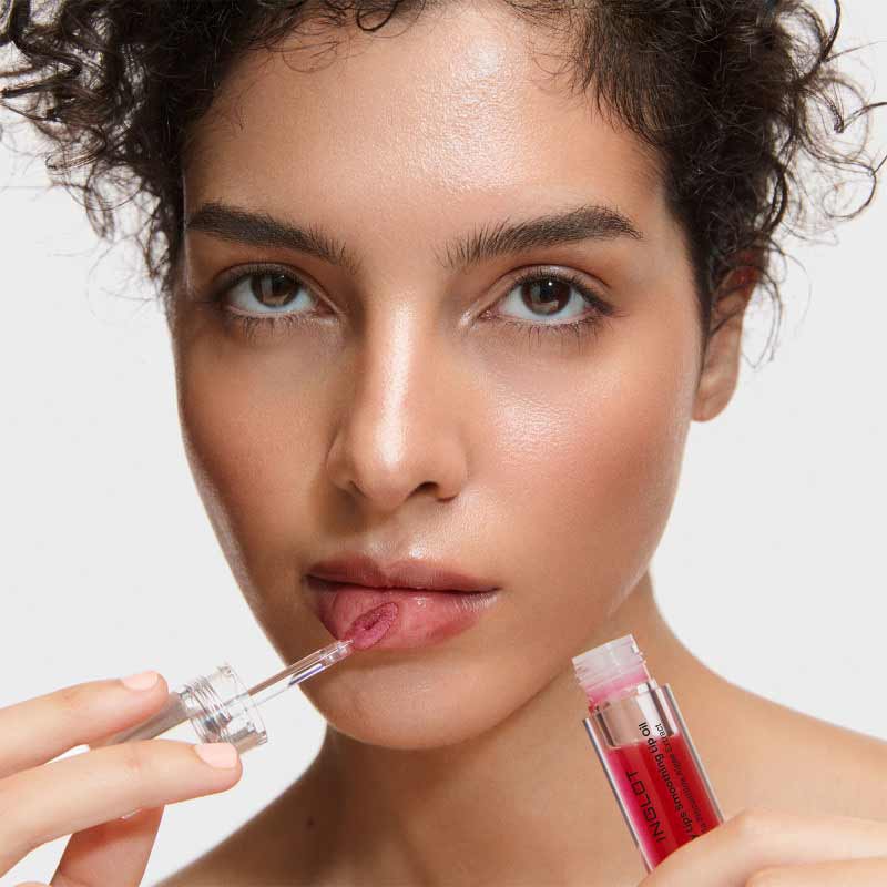 Juicy Lips Smoothing Lip Oil by Inglot
