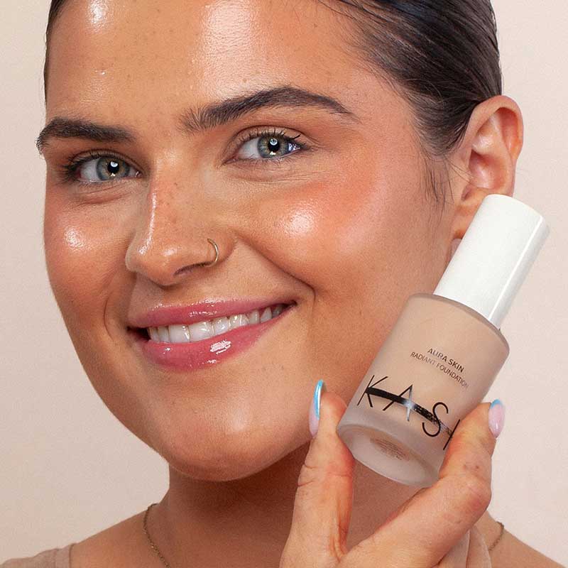 Aura Skin Radiant Foundation
