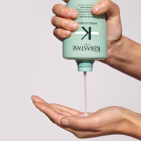 Specifique Bain Divalent Balancing Shampoo by Kérastase